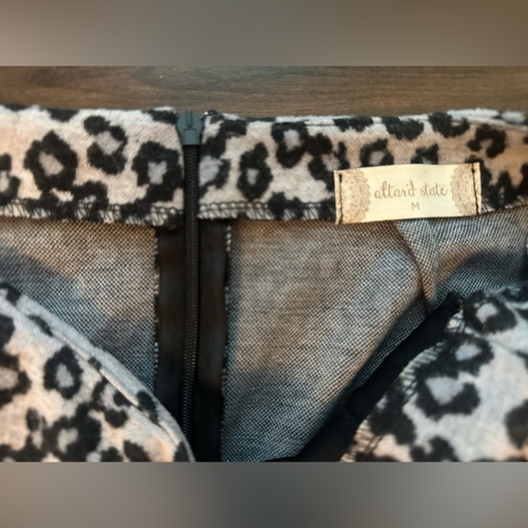 Altar’d State Leopard Print Mini Skirt Women’s Size M - Picture 5 of 5
